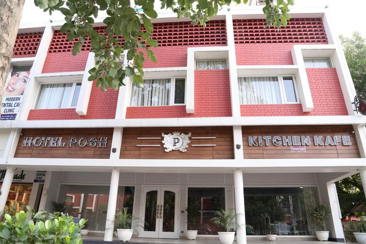 Hotel Posh Chandīgarh エクステリア 写真