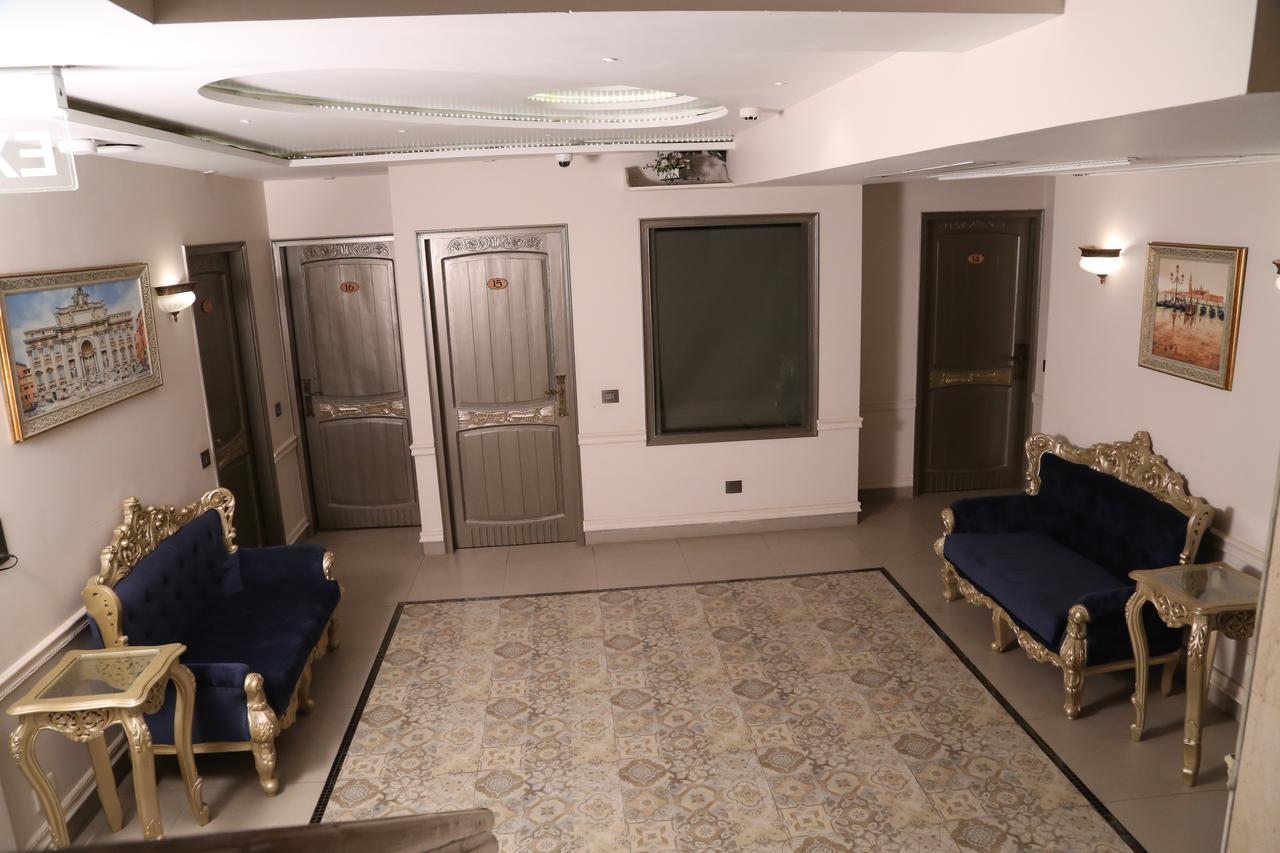 Hotel Posh Chandīgarh エクステリア 写真